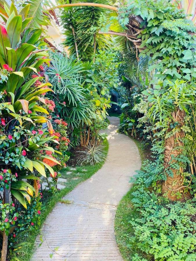 Le Jardin Exotique Hotel Antsiranana Екстериор снимка